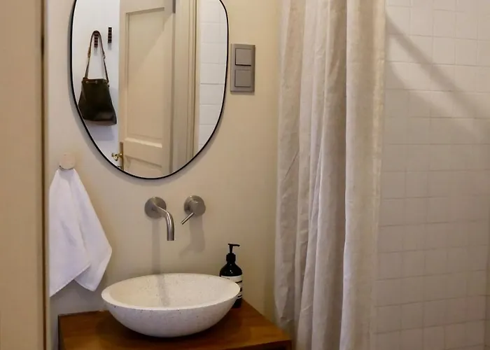 Kunst & Wohnen Auf Dem Bauernhof